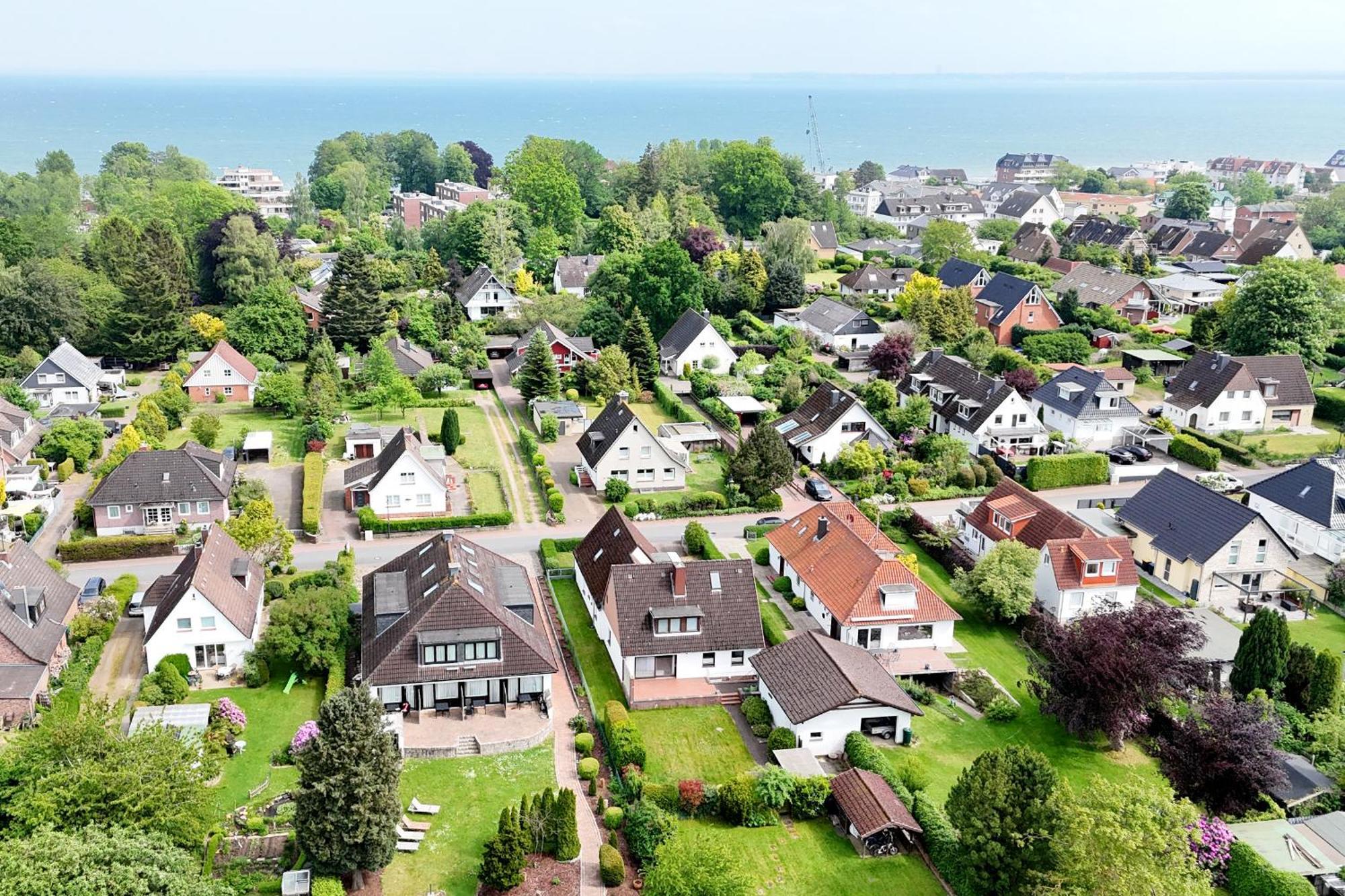 Hochwertige Ferienwohnung In Ruhiger Lage Mit Eigener Terrasse Und Parkplatz, Nur 7 Gehminuten Zum Strand Entfernt - Hoher Schlafkomfort Dank Boxspringbett Scharbeutz Ngoại thất bức ảnh