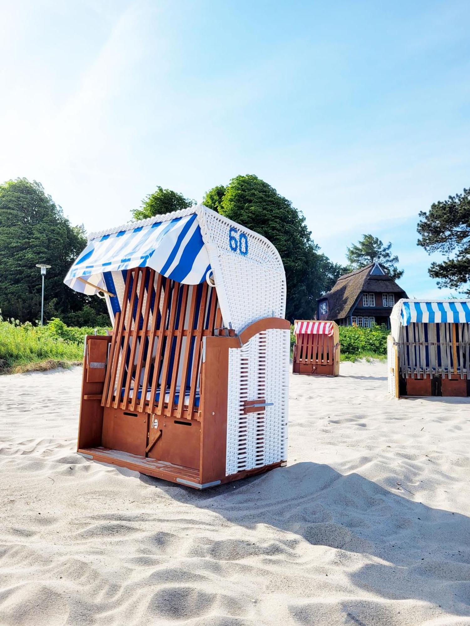 Hochwertige Ferienwohnung In Ruhiger Lage Mit Eigener Terrasse Und Parkplatz, Nur 7 Gehminuten Zum Strand Entfernt - Hoher Schlafkomfort Dank Boxspringbett Scharbeutz Ngoại thất bức ảnh